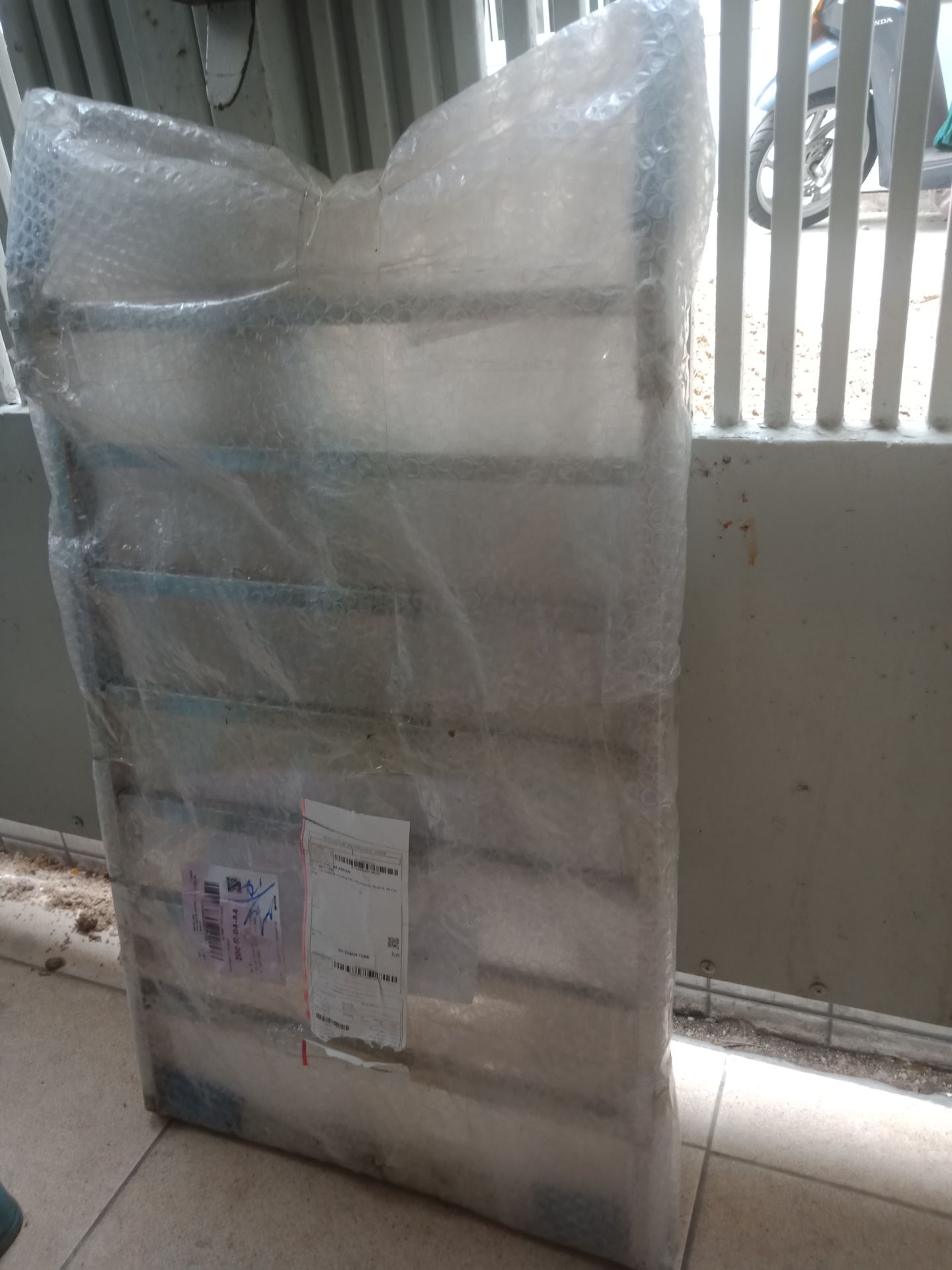 cầu dắt đẹp, khi dẫn xe rất vững chắc. Tiki giao hàng sớm. Tôi rất hài lòng!