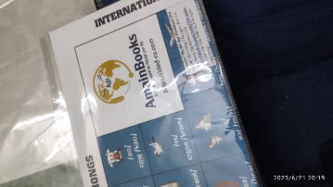 Shop đóng gói cẩn thận. shop giao hàng nhanh. sản phẩm chất lượng. đúng mẫu, đúng màu. cám ơn shop