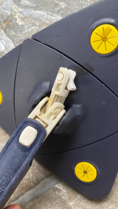 Sản phẩm chất lượng ko tốt. Mình dùng lần đaquf tiên thì đã bị gãy. Hay do tay khoẻ quá ko biết. 😢😢😢