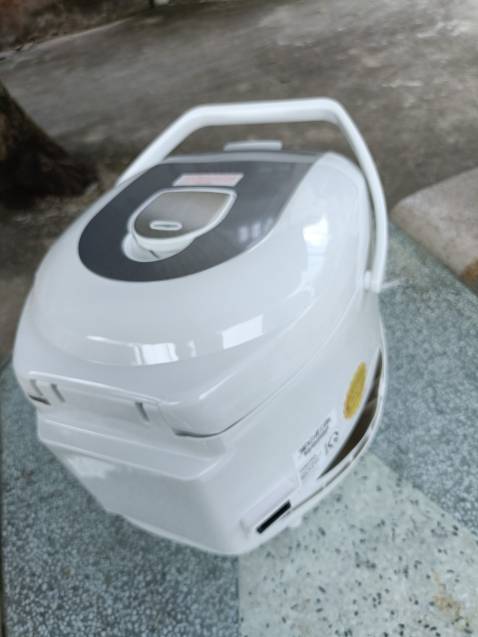 Hàng nhận được bị vỡ  nát. Thời gian hoàn trả lâu. Chất lượng giao hàng quá tệ. Hàng nhận được bị vỡ  nát. Thời gian hoàn trả lâu. Chất lượng giao hàng quá tệ.