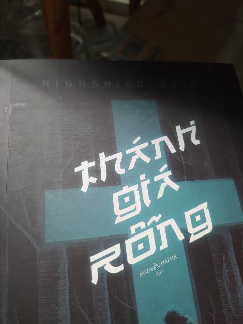 Mn đừng đặt ở đây nhé. Qua sàn S đi mn ơi. Nó trầy nhìn xót luôn. Trầy kinh khủng luôn á. Còn bị gập ở góc nữa. Kh thể chấp nhận luôn. Đã thế giao còn lâu