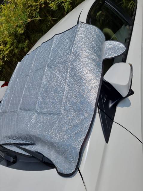 Shop bán hàng và giao hàng không đúng chủng loại, mặc dù đã nhắn tin với shop nhưng shop không trả lời mặc dù vẫn thấy online. Sản phẩm quảng cáo có tai đeo nhưng giao hàng không có, nhắn tin thì không trả lời. Số tiền thì cũng nhỏ nhưng kiểu bán hàng như ahihi nhau.