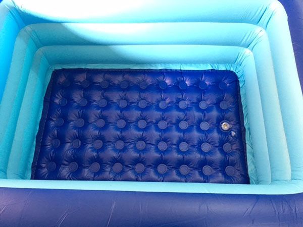 Đọc sách đối với nhiều người là một việc nhàm chán, thậm chí là một cực hình. Phần đông người Việt Nam sau khi học xong phổ thông hoặc đại học, nhất là sau khi đã lập gia đình và có con cái, thường không bao giờ cầm đến một cuốn sách nào nữa.