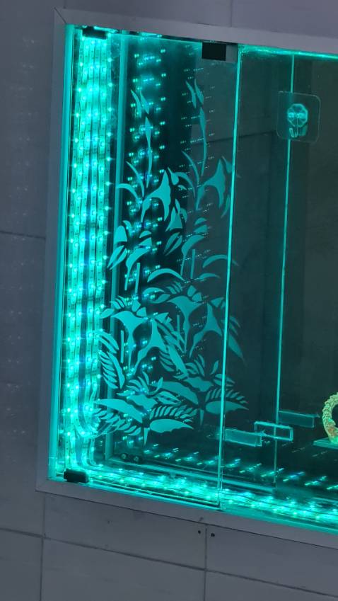 Thiết kế đẹp ánh sáng nhiều màu săc điều khiển bằng remot hàng chuyển rất nhanh gói ky