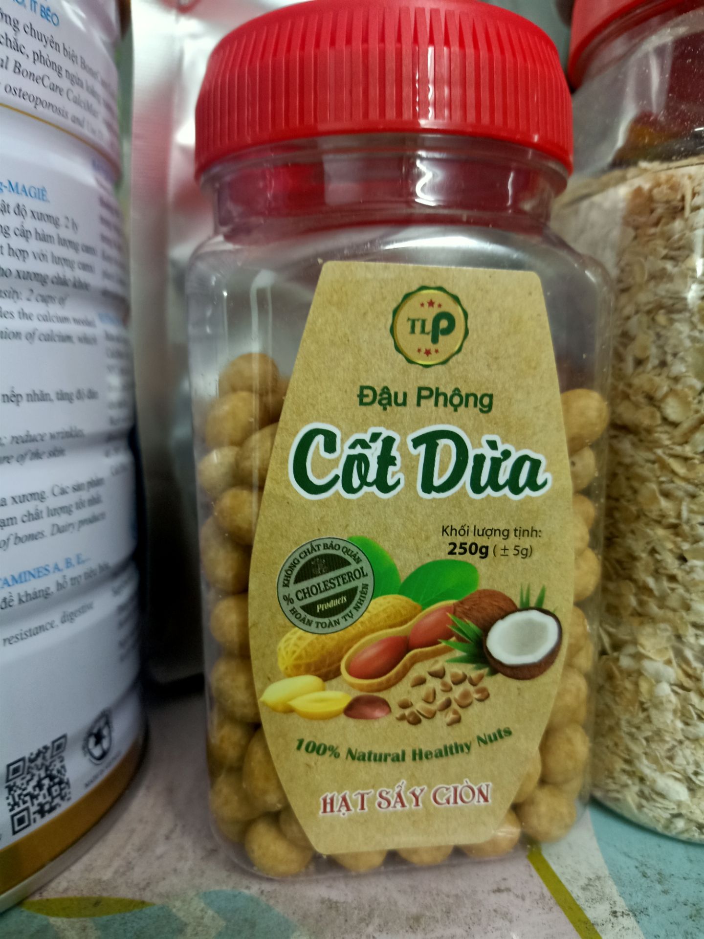 đậu phộng giòn tan nhưng hơi cứng một chút , đóng gói tốt .