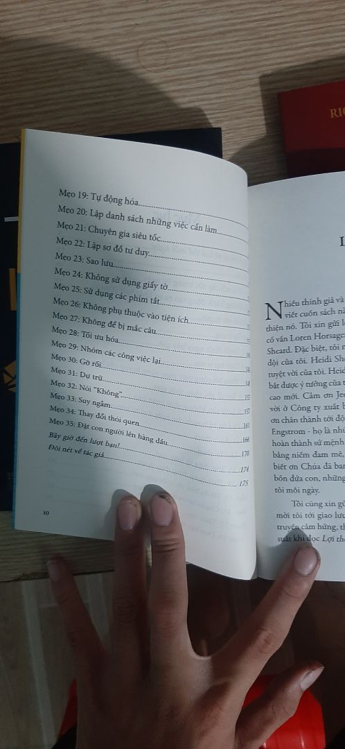 Sách đọc thêm thì được sẽ cho một ích kinh nghiệm. Dành cho bn nào nhiều thời gian nhàn hạ