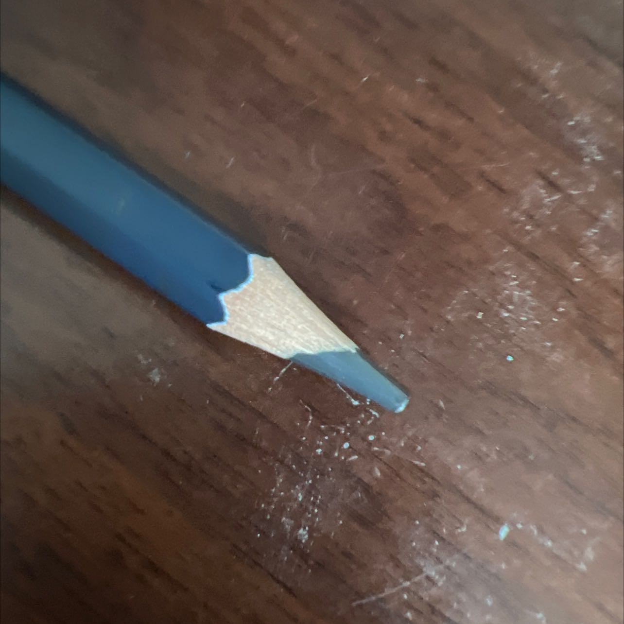 Rắt tốt và nhanh nhưng hơi nhẹ, tôi rùng thích lắm và nó hơi to ở ⬇️