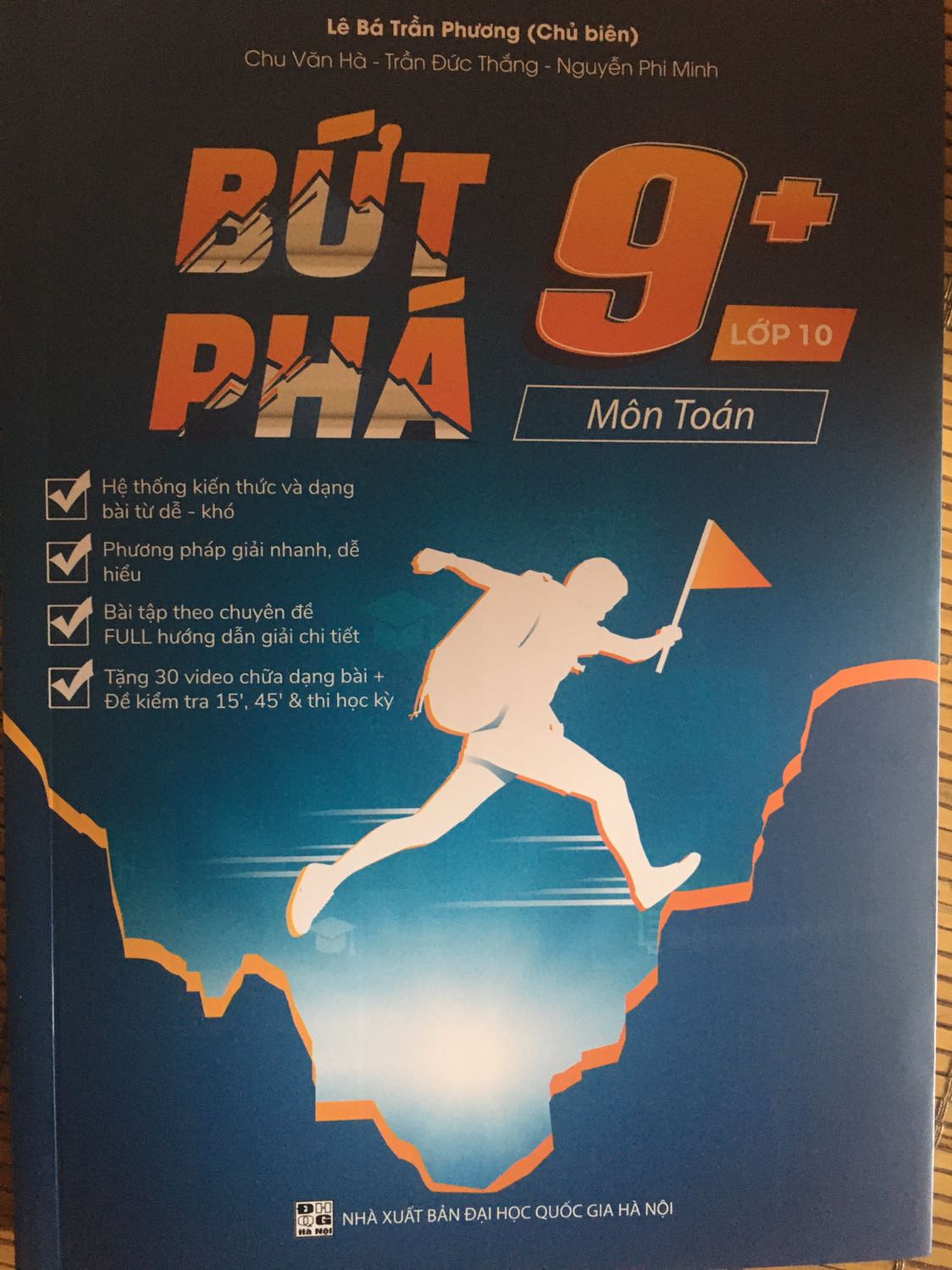 Tiki ship nhanh, đóng gói cũng tốt nữa. Sách rất hay, trình bày đẹp, nội dung bổ ích, rất thích hợp để 2k6 đọc và tìm hiểu trong năm học mới. Cảm ơn HOCMAI nhiều nhé ❤️