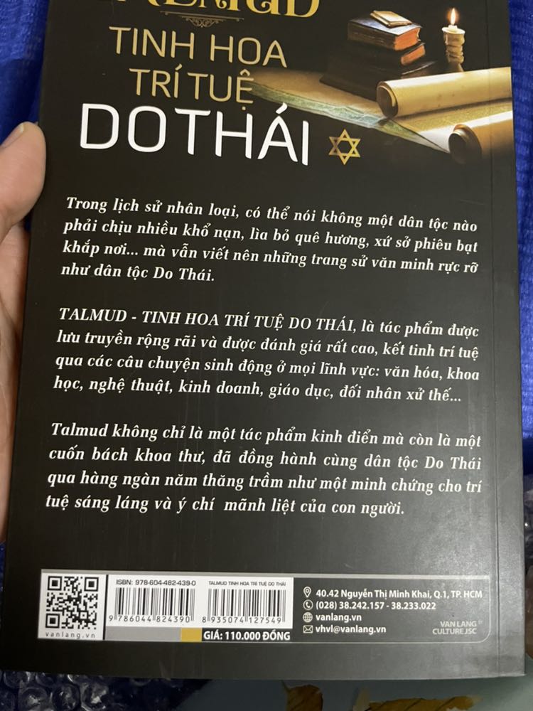 Khá khó thấm vì nó không phải dạng kể truyện, storyflow mà là đút kết những bài học trong cuộc sống. Đọc cũng cần suy ngẫm nhiều để áp dụng riêng cho bản thân.