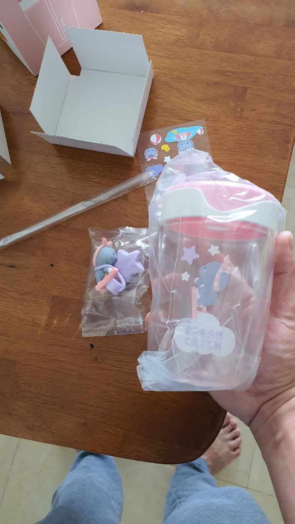 thiết kế đẹp và xinh xắn cho các bé
chất lượng ngoại quan khá tốt.
các bé rất thích và uống sữa thường xuyên hơn.