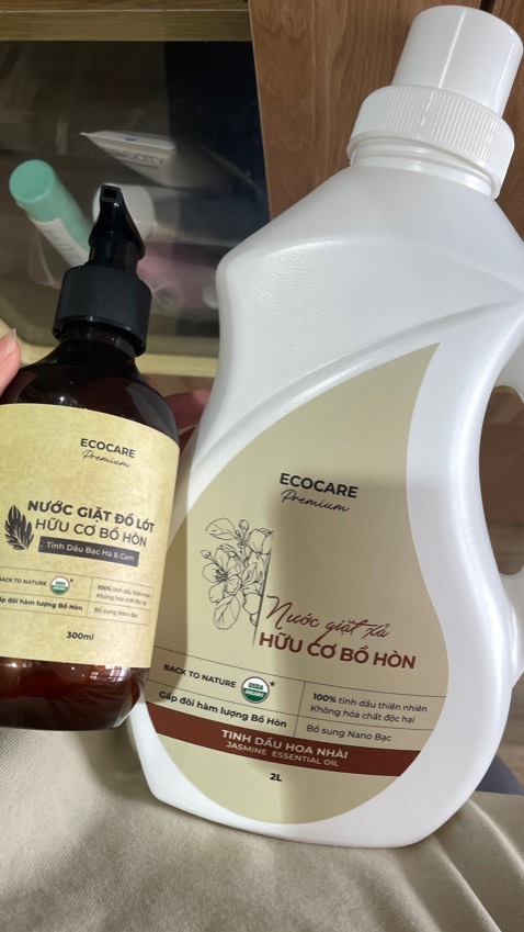 Mùi thơm nhaaa , giặt sạch lắm íiii , giá cả hợp lý , giao nhanh