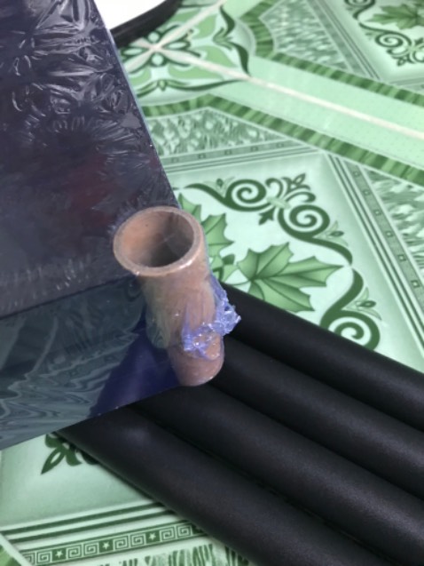 Rất hài lòng. Chỉ có 2 chõi chưa ưng: ốc vặn bị rỉ sét hết 3 con, mặt kệ có vẻ hơi mỏng. Bỏ lò vi sóng lên bị thụng.