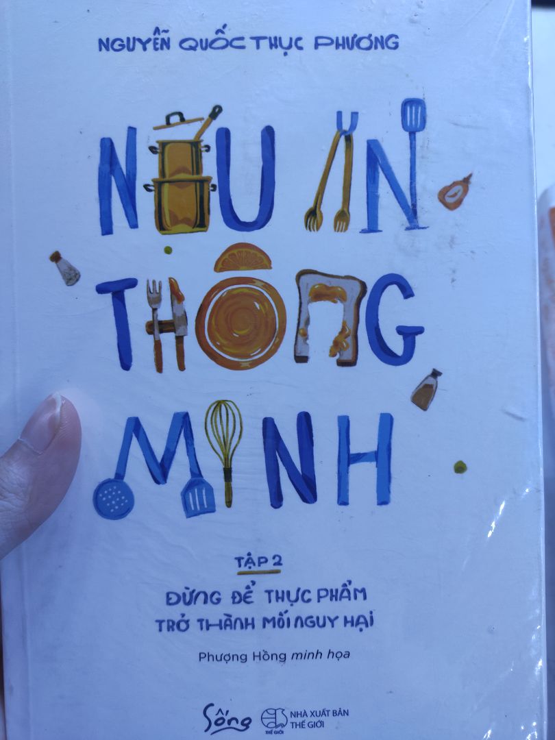 sách đẹp, mới, còn được bọc cẩn thận bằng giấy nilon, cho nhà bán 5 sao.