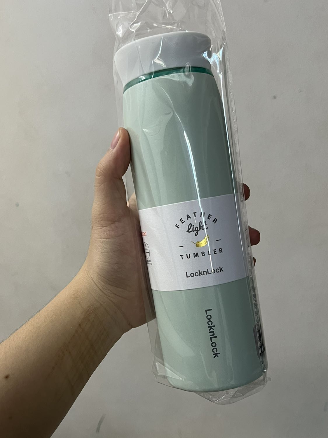 Mình đặt 11:00 mấy tối qua mà sáng nay đã nhận được rồi lun á ^^ mình xem giá thì thấy mua ở Tiki rẻ hơn ở *** nhiều lun với cả vận chuyển cũng rất tốt nữa, chất lượng bình LocknLock thì ko cần phải bàn thêm rùi, nói chung là toàn khen lun á chả có điểm gì để chê cả lun