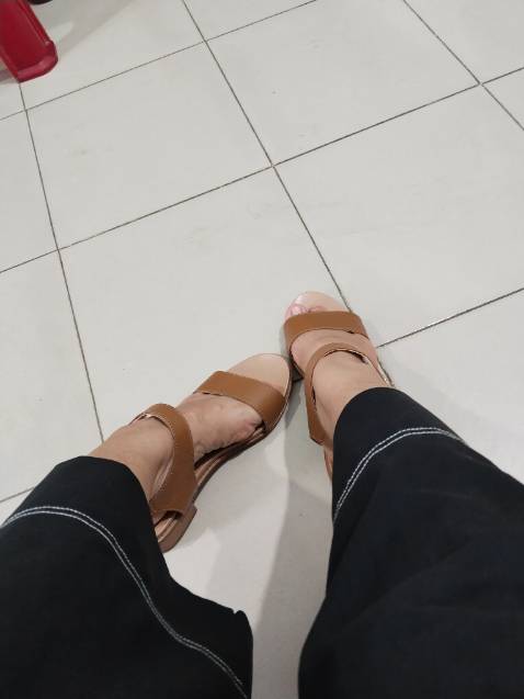 Giày ẹp êm chân.đúng side. Có phải bò ko thì nợ nerver