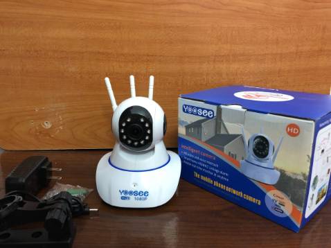 camera này xịn thật sự ấy, có đàm thoại 2 chiều nên thi thoảng đi xa mở camera nói vào cho chồng con ở nhà biết dọn dẹp, mình mua thêm cái thẻ nhớ gần 90k là xem lại được video đã quay, hình ảnh camera khá sắc nét, màu đẹp, camera này còn xoay được 360 độ cơ ạ, Camera này cũng dễ cài nữa, chồng mình được bạn nhân viên tư vấn là cài 3 phút xong luôn