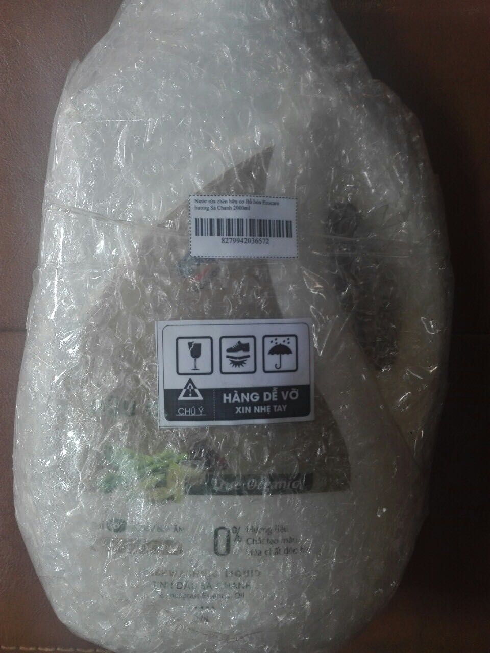 Shop đóng gói kỹ, hương chanh gừng lạ nhưng thơm và dễ chịu làm mình thấy việc lau dọn sạch sẽ và vui hơn hẳn