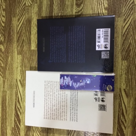 Sách mới,dày,nội dung hay. Giao hàng nhanh. Và lần đầu tiên thấy sách Nhã có seal haha