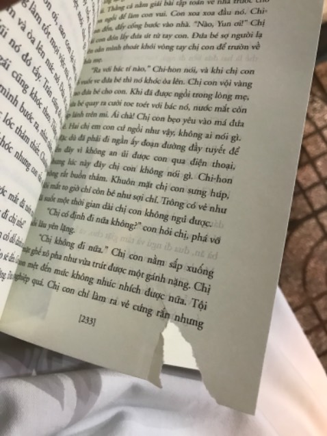 Là sao v TiKi, mình thất vọng trong quá trình chọn sp ghê, sách đã rách còn dính dơ, may mà không làm mất nội dung 💆‍♀️