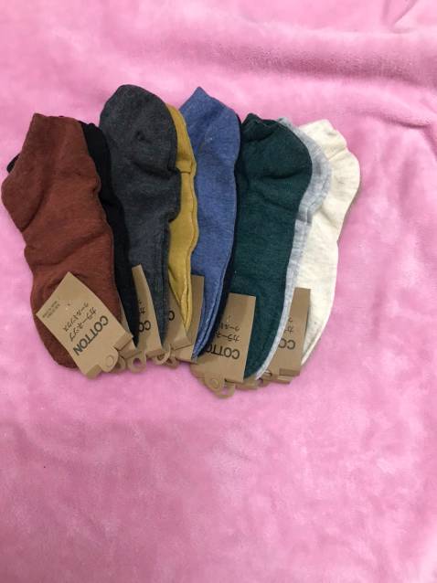 Tất đầy đủ tem mác như hàng đăng, điểm cộng cho hàng đúng mô tả.
Đóng gói cẩn thận. 
Tất chất vải mềm mịn, dầy. Đi mùa đông hay mùa hè cũng đều ok.