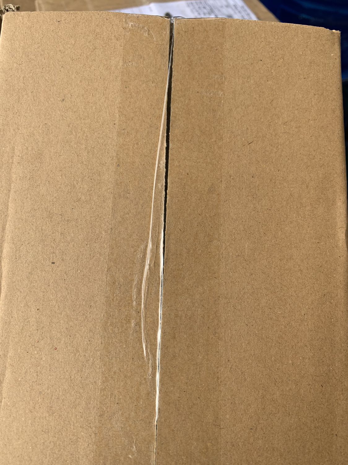 Hàng đóng gói cẩn thận, date còn xa, chỉ là giao hơi bị lâu nhưng nói chung là sẽ ủng hộ tiếp tục cho đơn hàng sau