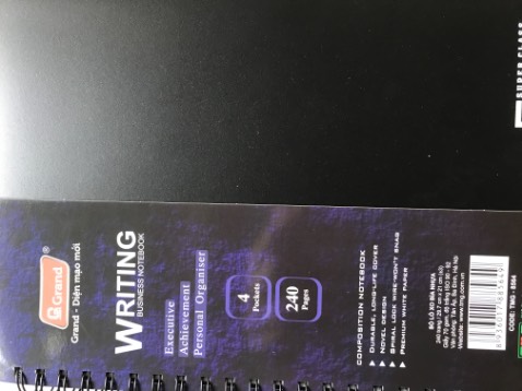 Sổ đẹp, chắc chắn, màu sắc nền nã, có thiết kế 4 sụbjects tiện sử dụng.