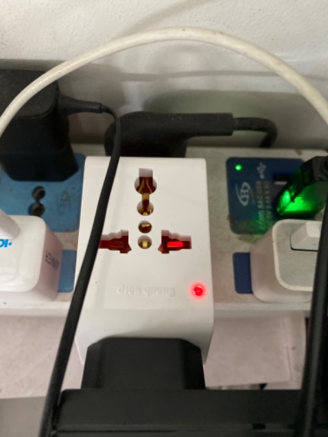 Mở rộng ổ cắm tuyệt vời. Nhìn cứng cáp và đẹp. Đáng tiền lắm.