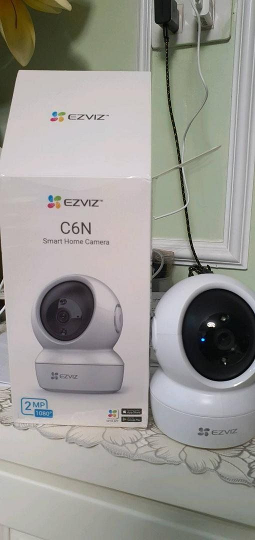Giao hàng nhanh cực, mới đặt hôm nay mai có rồi. Camera đóng gói chỉn chu, nhìn xịn sò, kết nối bằng app đơn giản, có giọng bằng tiếng Việt luôn. Vote shop 10 sao lun