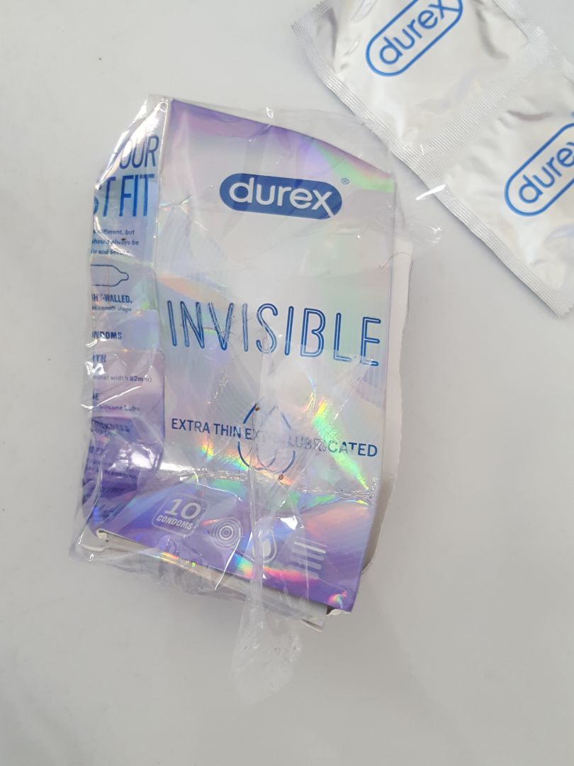 vì mua đã dc gần hơn 3 tuần. khi nhận thấy lạ lạ mà ko biết. giờ tò mò mới mở ra thử quá hôi nhựa và khác so với hình bán. Làm ăn như vậy không được bền cho lắm. Đề nghị nơi cung cấp cần có đạo đức bán hàng. Rất chi thất vọng về đơn hàng