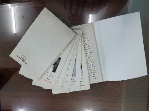 Sách mới nhận, mở ra chưa kịp đọc thì đã bung keo, rã gáy từng tờ. Buồn quá...