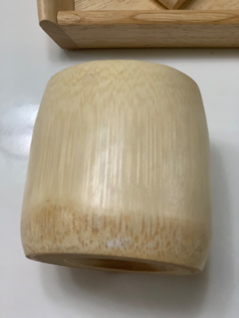 Sản phẩm đẹp nhưng có mùi gì đó nên mình not sure là có thể dùng sản phẩm để đựng nươc uống/ tea/ coffee or any kind of drinks hay không ?!!!
Nếu dùng cho mục đích khác thì 4-5 starts nhe.