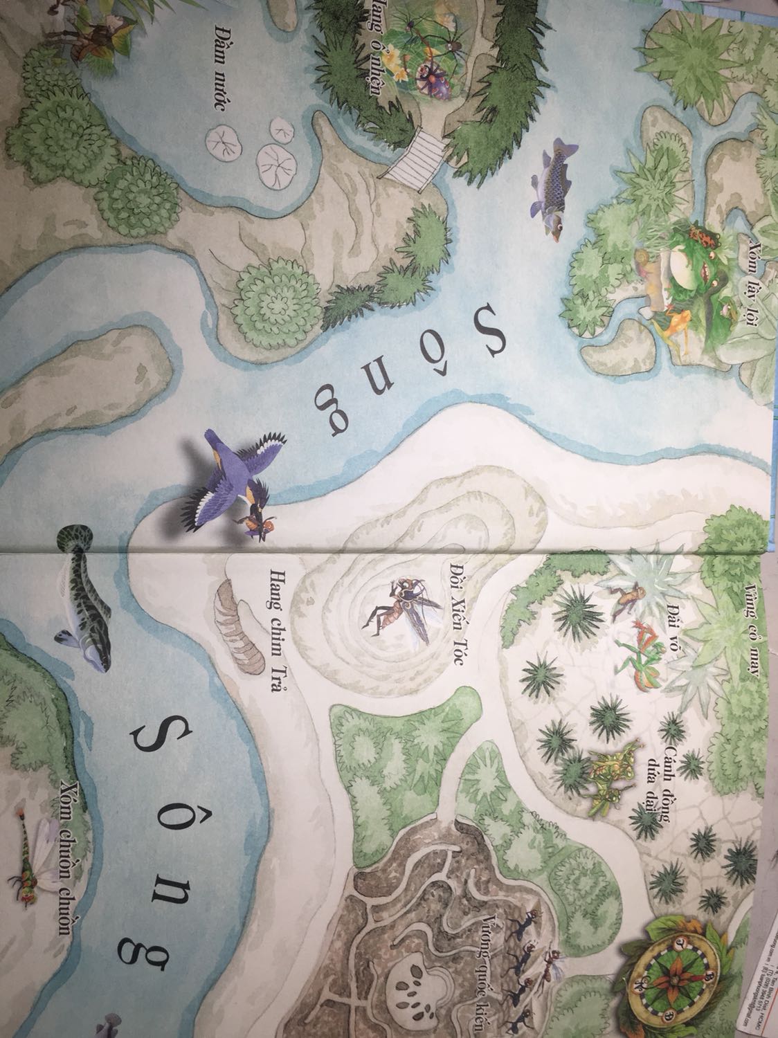 Sách đẹp muốn xỉu luôn. Bìa sách đẹp, giấy dày, em mình rất thích luôn dù nó là đứa lười đọc sách. Tuy nhiên trang cuối cùng của mình nó hoi bị lem dơ mà do kĩ tính nên hơi khó chịu. Dù sao thì nên mua nha