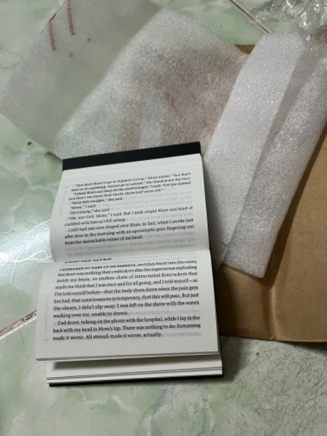 mua vì quyển sách nhỏ gọn 🥹