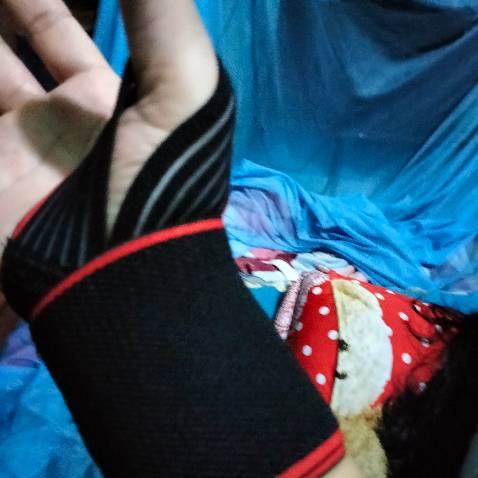 Đeo thử thấy siết ok. Chất lượng.