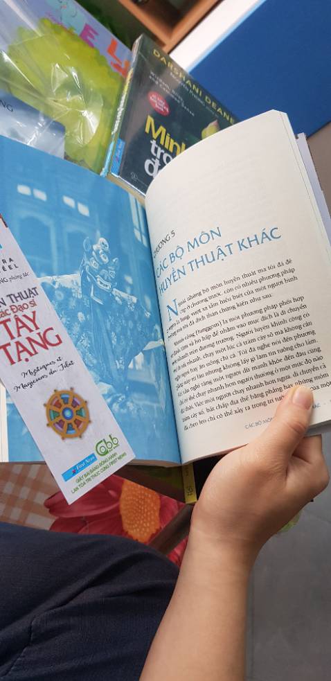 giao hàng rất nhanh, sách mới nguyên, chất liệu bìa và giấy rất đẹp, nột dung cuốn hút, giúp mình hiểu thêm nhiều điều về Tây Tạng và Mật Tông giao hàng rất nhanh, sách mới nguyên, chất liệu bìa và giấy rất đẹp, nột dung cuốn hút, giúp mình hiểu thêm nhiều điều về Tây Tạng và Mật Tông