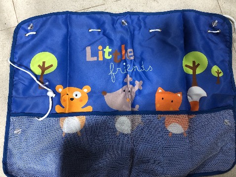 Giao hàng nhanh, màn chắc chắn, cốc hút khá tiện lợi hình dễ thương bé nhà mình rất thích