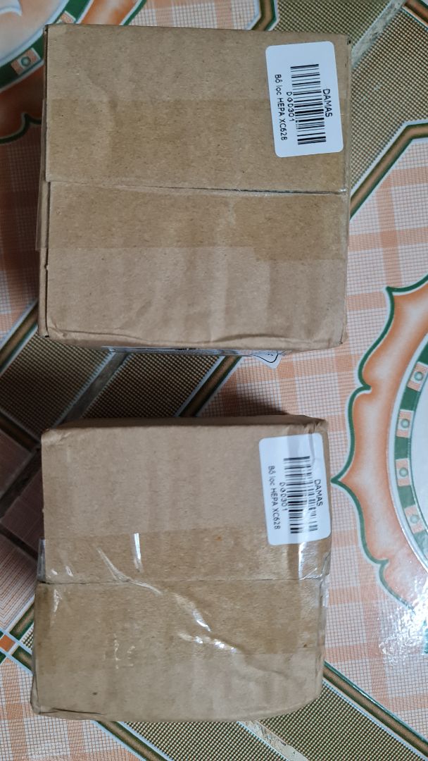 Mua máy được tặng kèm 1 đầu lọc bụi, và đặt mua thêm 1 đầu lọc nữa. Đóng gói khá cẩn thận, sản phẩm giống y như đầu lọc theo máy. Hài lòng về đơn hàng này.
Cảm ơn shop và TiKi !