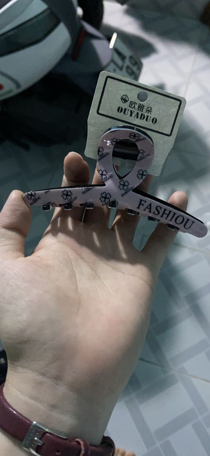 Cái mình đặt màu trơn nhám mà giao hoa văn bóng, thất vọng ghê Cái mình đặt màu trơn nhám mà giao hoa văn bóng, thất vọng ghê