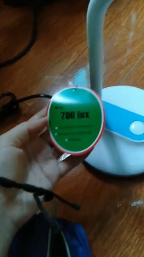 Hàng ship khá nhanh, đóng gói cẩn thận, đèn sạch đẹp, mới mẻ, dùng ok. Shop rep tin nhắn khá nhanh.