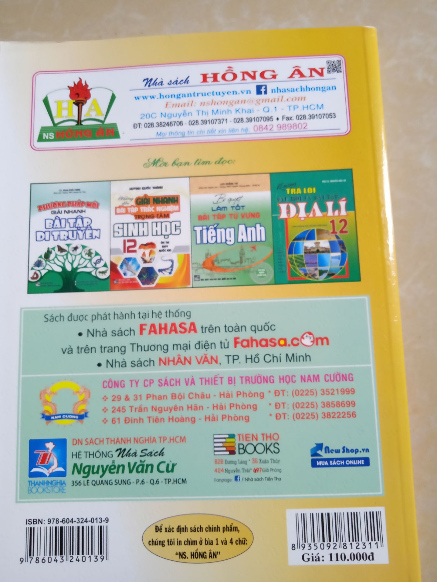 sách mới, không bị nhăn hay gấp nếp gì cả,còn về nội dung sách thì hay và rất hữu ích cho các bạn hsg, shipper vui vẻ và thân thiện, lần sau ủng hộ shop tiếp nè???