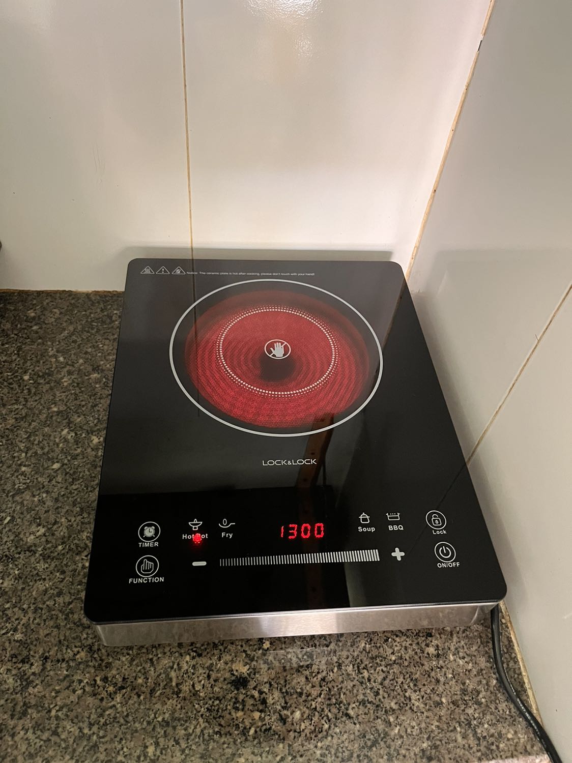 Bếp đẹp nóng nhanh có hệ thống tự ngắt nếu để tay vào . Quá ưng ý đóng gói cẩn thận giao nhanh có 1 ngày nhận được rồi Bếp đẹp nóng nhanh có hệ thống tự ngắt nếu để tay vào . Quá ưng ý đóng gói cẩn thận giao nhanh có 1 ngày nhận được rồi