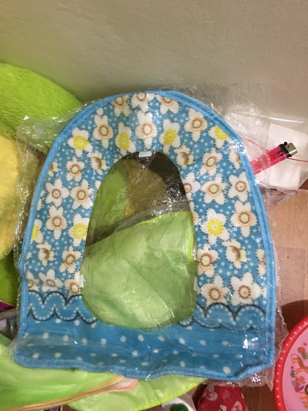 Tấm lót đẹp, rata vừa với bồn. chất cũng dày dặn, nên mua mn nhé