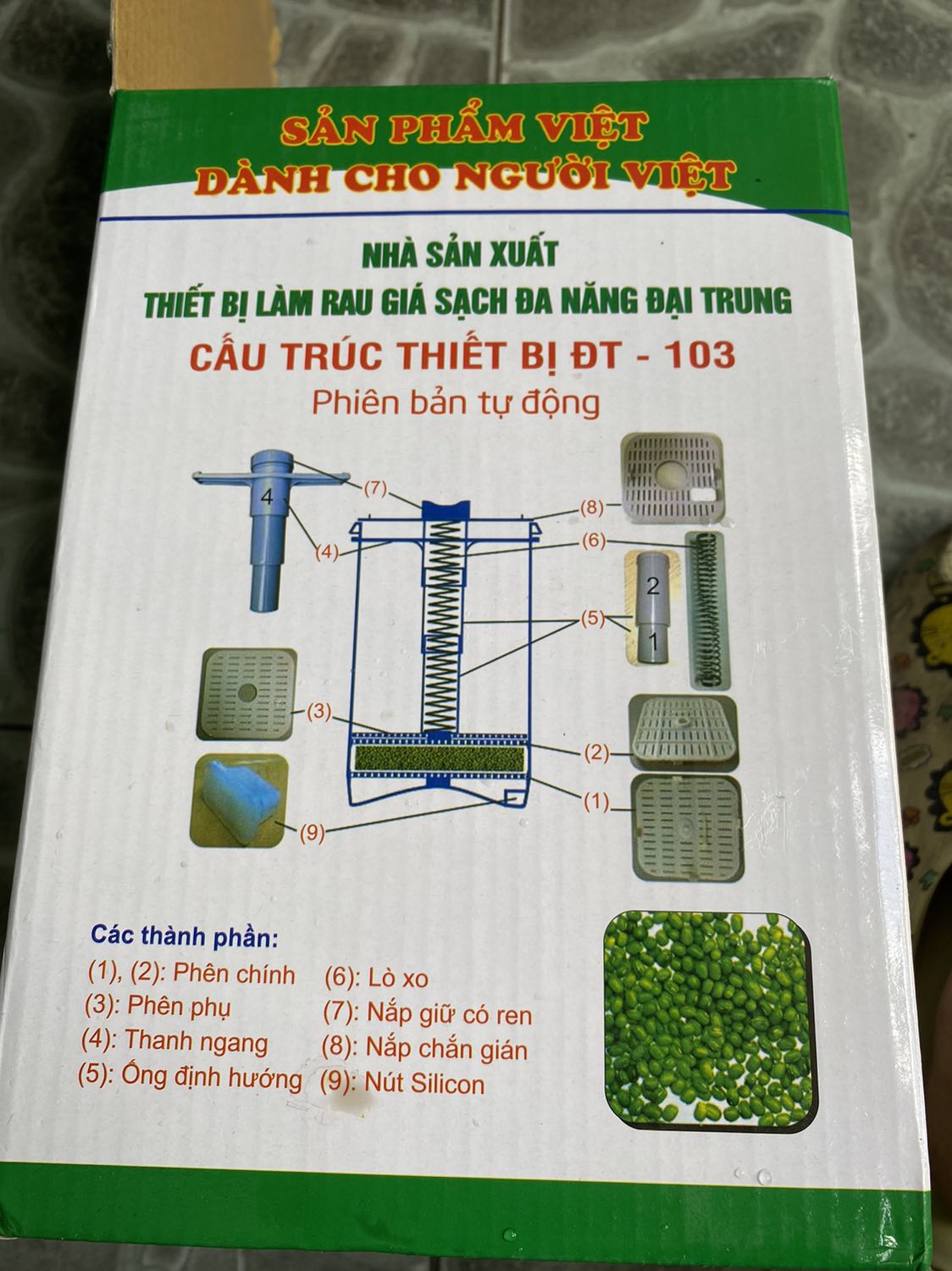 Máy giao bị lỗi. Cụ thể chi tiết 4 bi gãy thiếu mất ống nhựa.
Ko có chi tiết số 9
Tóm lại sản phẩm lỗi không dùng đươc.  Nhờ shop hỗ trợ đổi máy mới. Cảm ơn