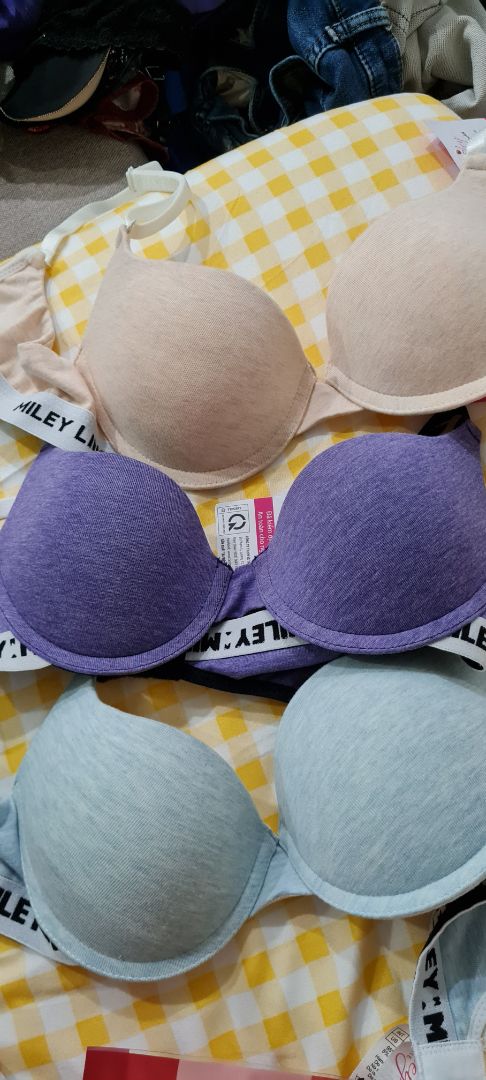 đẹp, vừa vặn. rất hài lòng