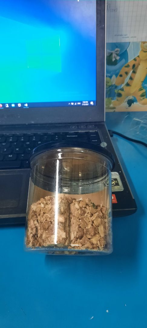 tiki giao hàng rất nhanh, đóng gói cẩn thận, sp date mới. Chưa dùng nên không biết chất lượng thế nào nhưng rất hài lòng về sp đã mua.