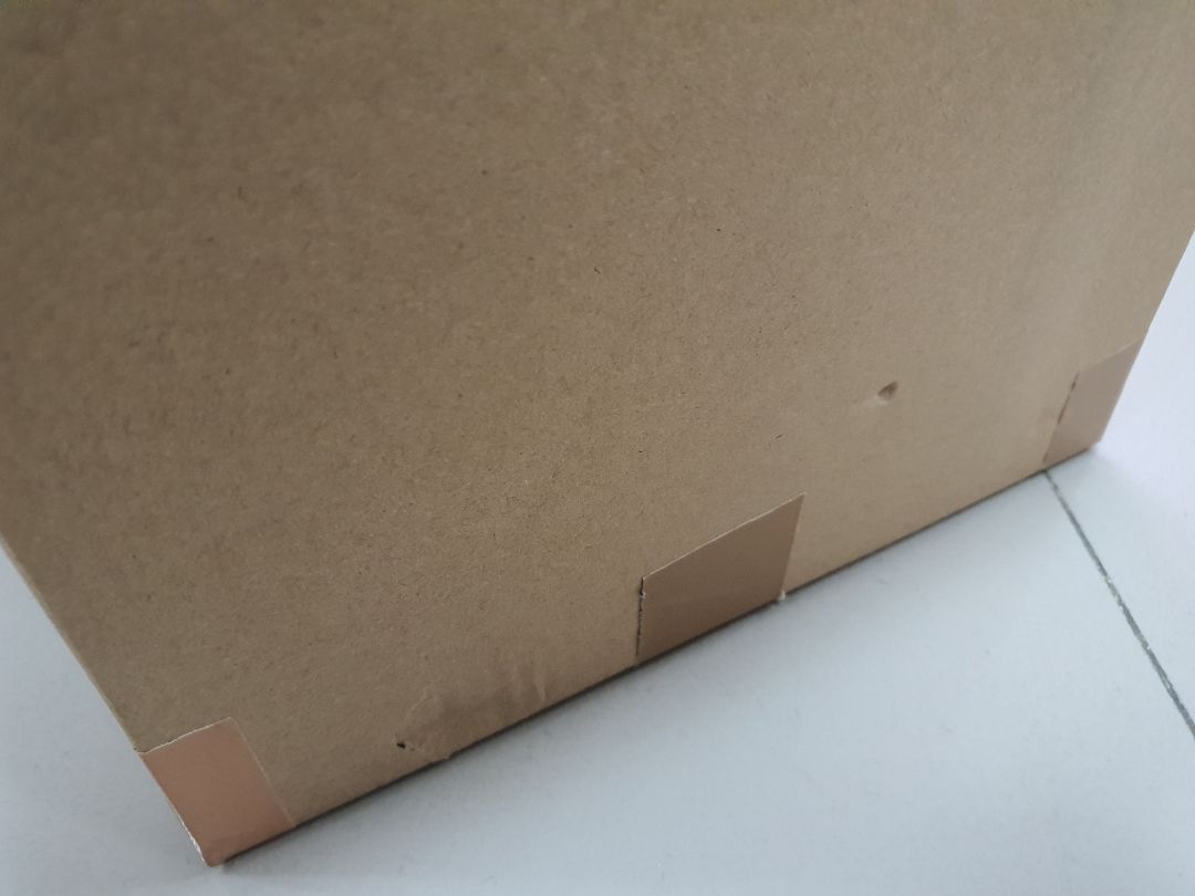 giao hàng sớm
quá trình vận chuyển thùng bị móp
chất lượng giấy tạm được.