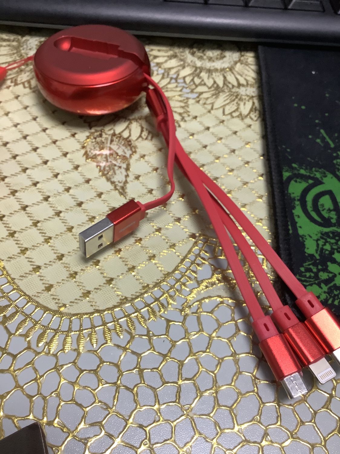 Kéo ra dễ nhưng thu vào không trơn tru Kéo ra dễ nhưng thu vào không trơn tru