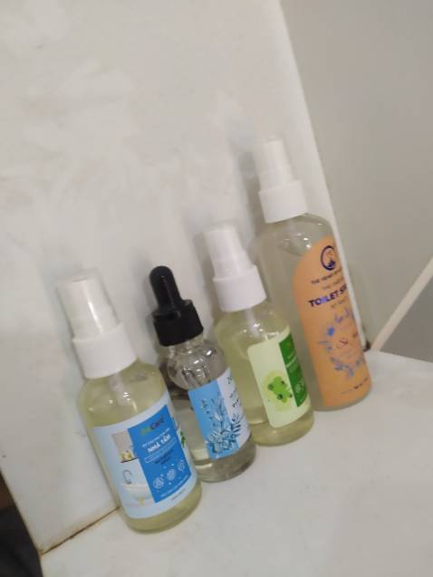 Cái này thì mua chai nhỏ thôi về thử mà công nhận là tiện thiệt, đem đi chơi đi đồ hay đi đâu đso tui toàn thủ 1 chai sẵn trong người, khử mùi đồ ăn với mùi phòng siêu tốt luôn nè. Lần sau thử mùi khác xem sao hihi Cái này thì mua chai nhỏ thôi về thử mà công nhận là tiện thiệt, đem đi chơi đi đồ hay đi đâu đso tui toàn thủ 1 chai sẵn trong người, khử mùi đồ ăn với mùi phòng siêu tốt luôn nè. Lần sau thử mùi khác xem sao hihi