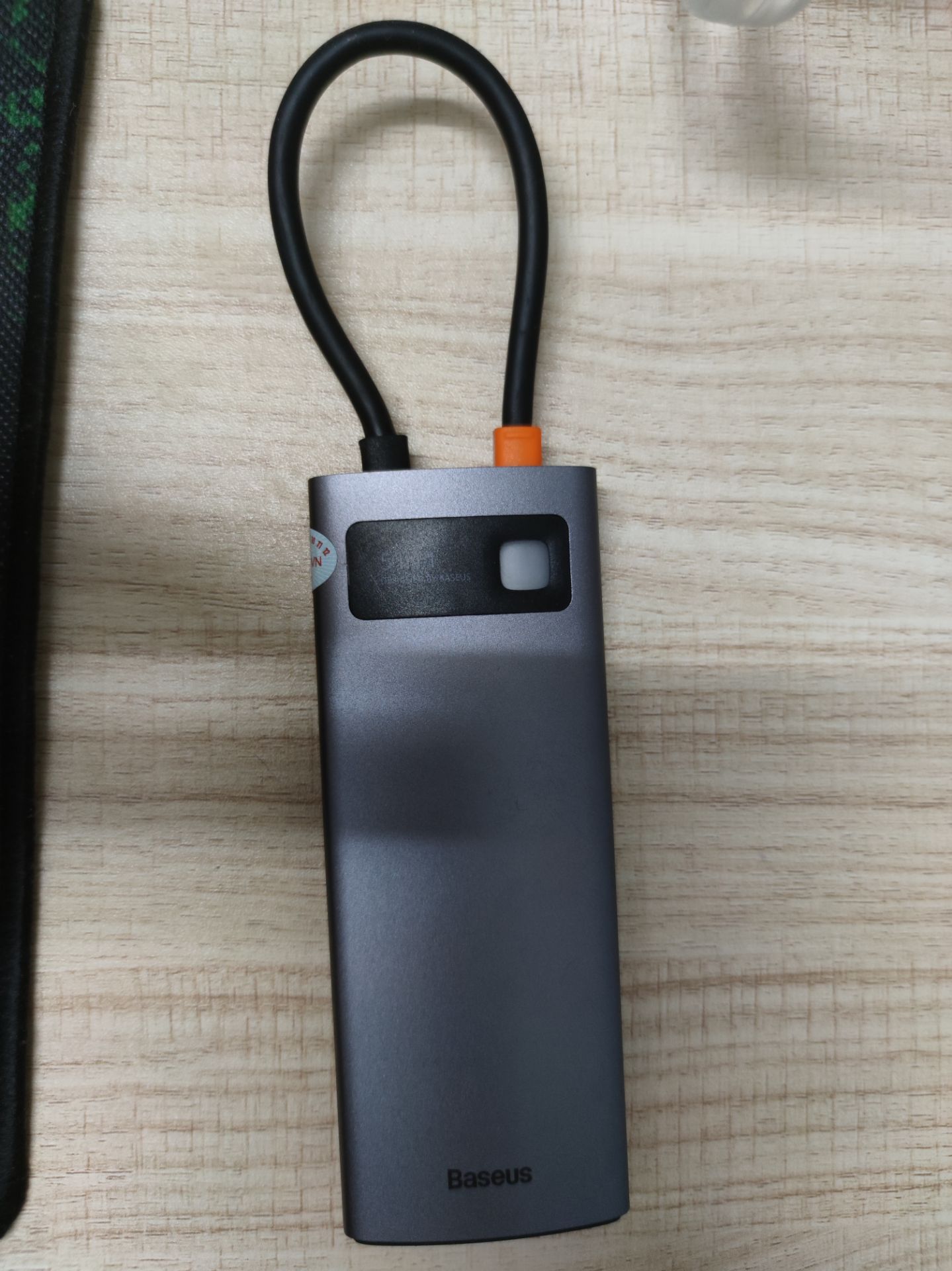 dịch mà ship khá nhanh, hàng mới nguyên còn tem