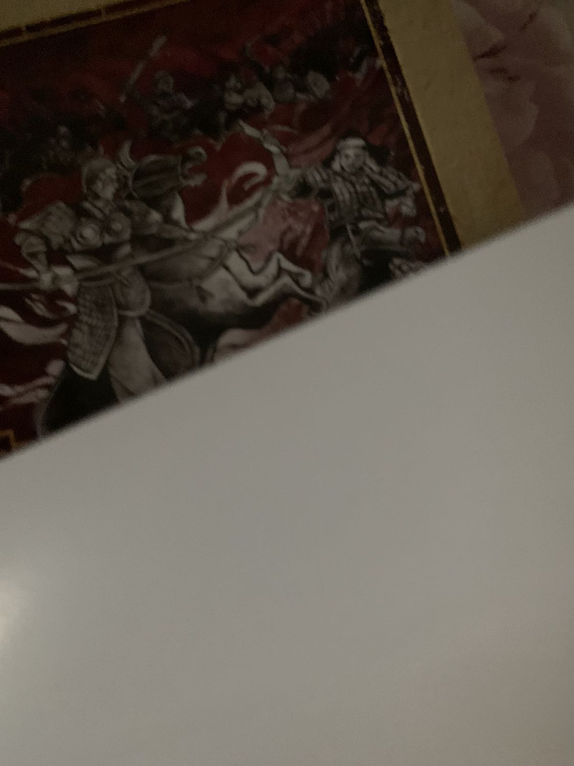 Bìa k có gập nên dễ quăn. Giấy trắng, cầm nặng tay, nội dung ổn. Giao nhanh giá tốt